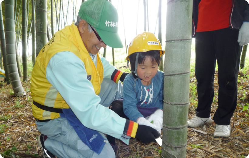 孟宗竹を利用した花壇づくり